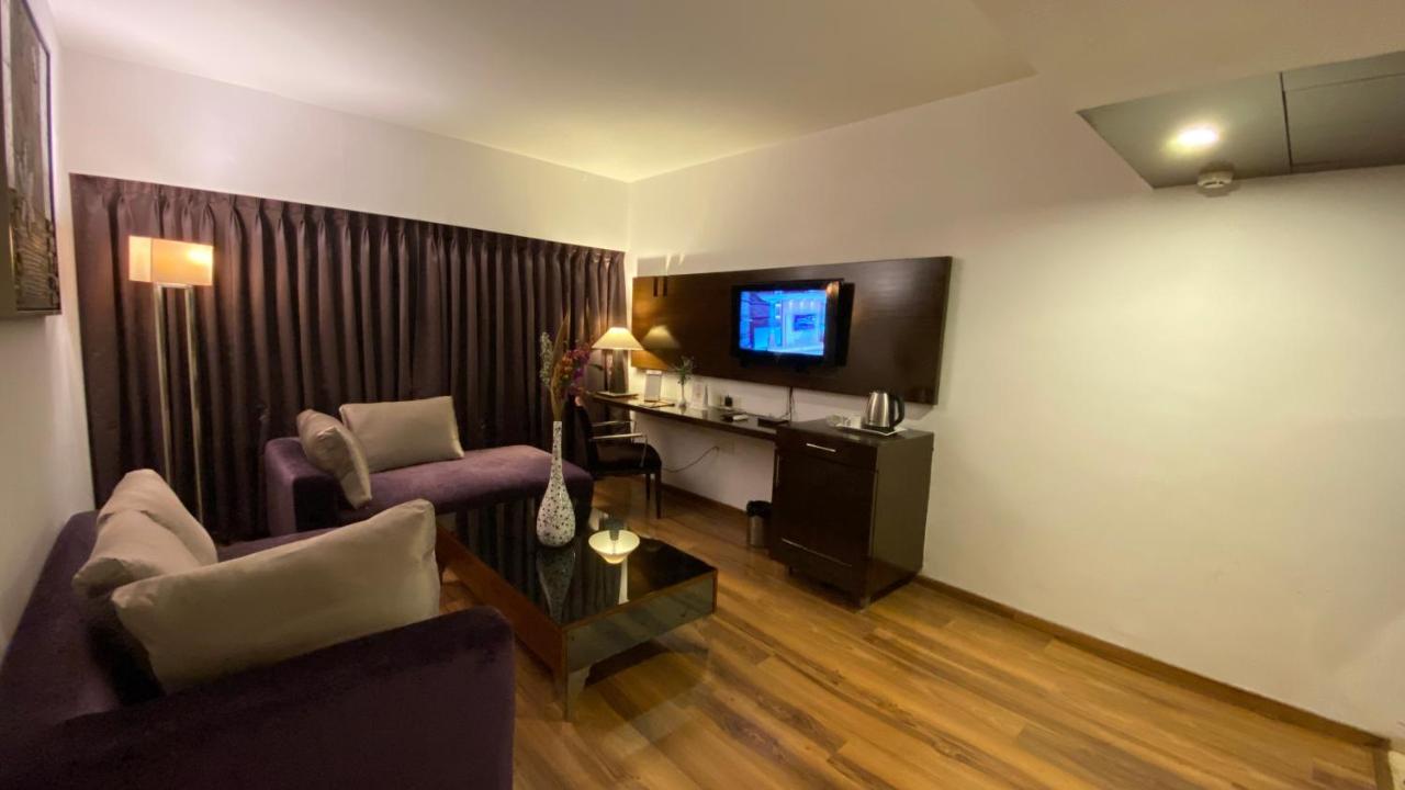 Gis Select Banjara Hill Hotel Hyderabad Luaran gambar
